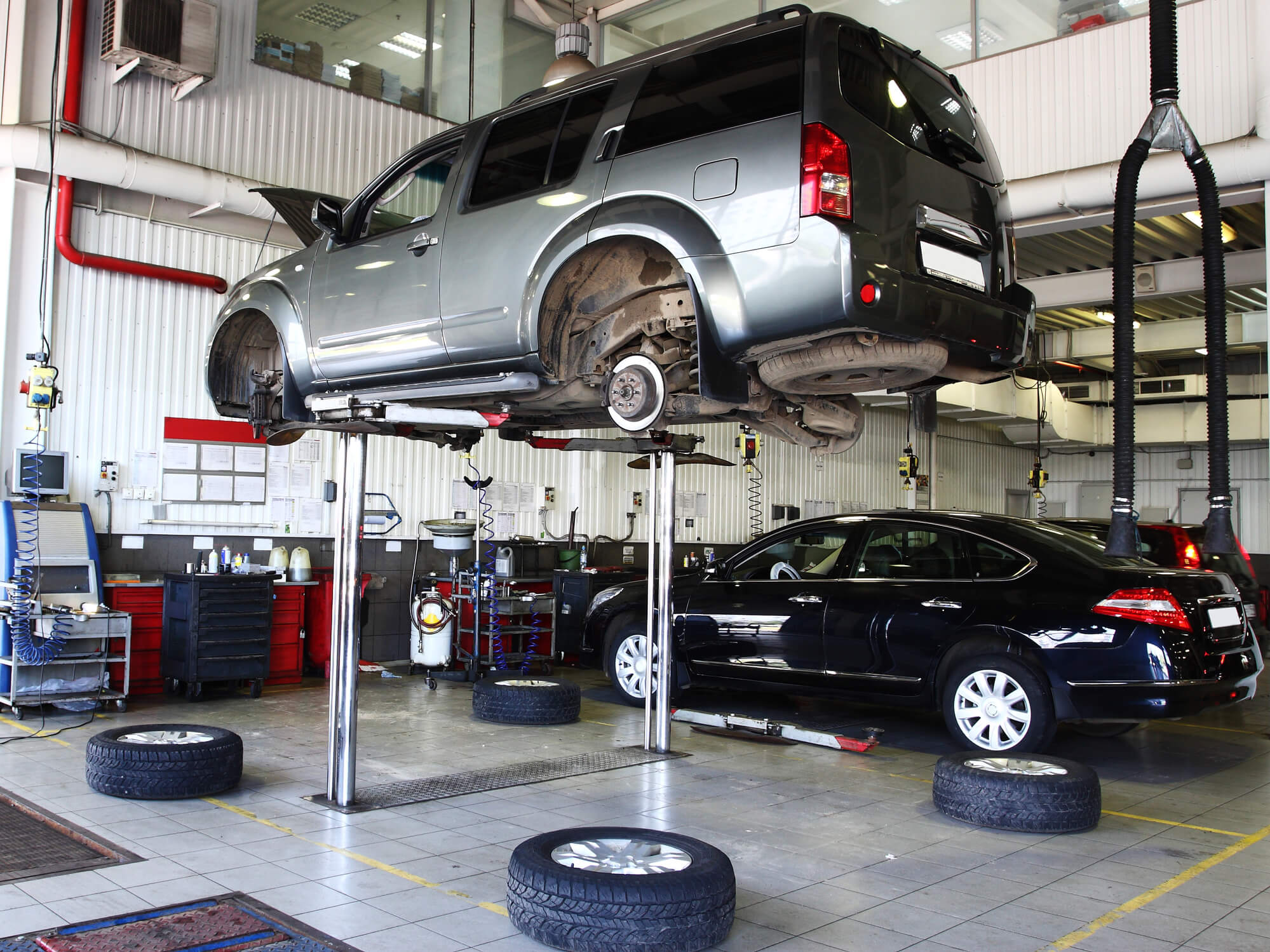 Auto Repair Shops Optimize Efficiency with Merchant Services